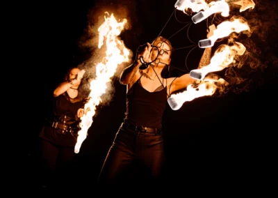 ohňová show, noční vystoupení — dvojice artistů, fotograf akcí | Jana H Foto