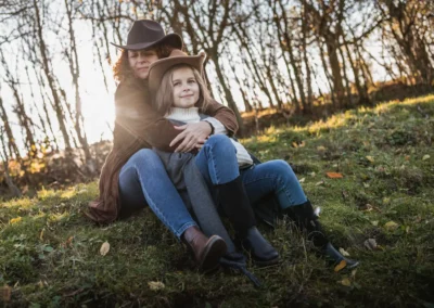 rodinné focení na podzim v protisvětle, rodinný fotograf | Jana H Foto